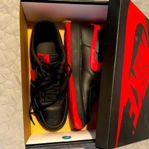 AIR FORCE 1 LOW 'BRED’